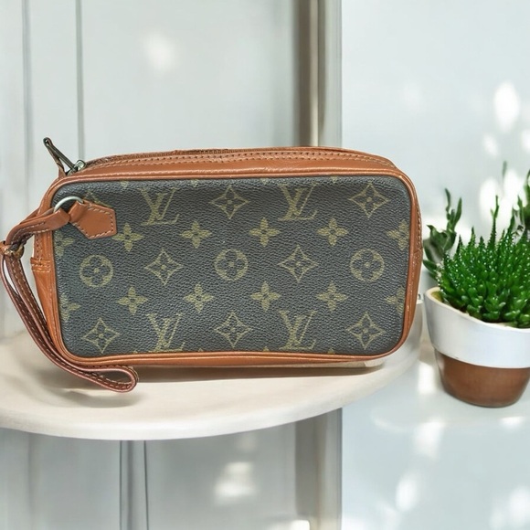 Louis Vuitton Handbags - Louis Vuitton VintageMonogram Wristlet
